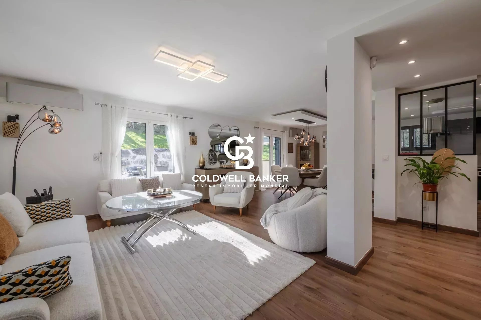 Montagnole, Auvergne-Rhône-Alpes, 73000, FR, 6 Bedrooms Bedrooms, ,2 BathroomsBathrooms,Residential,For Sale,1994353