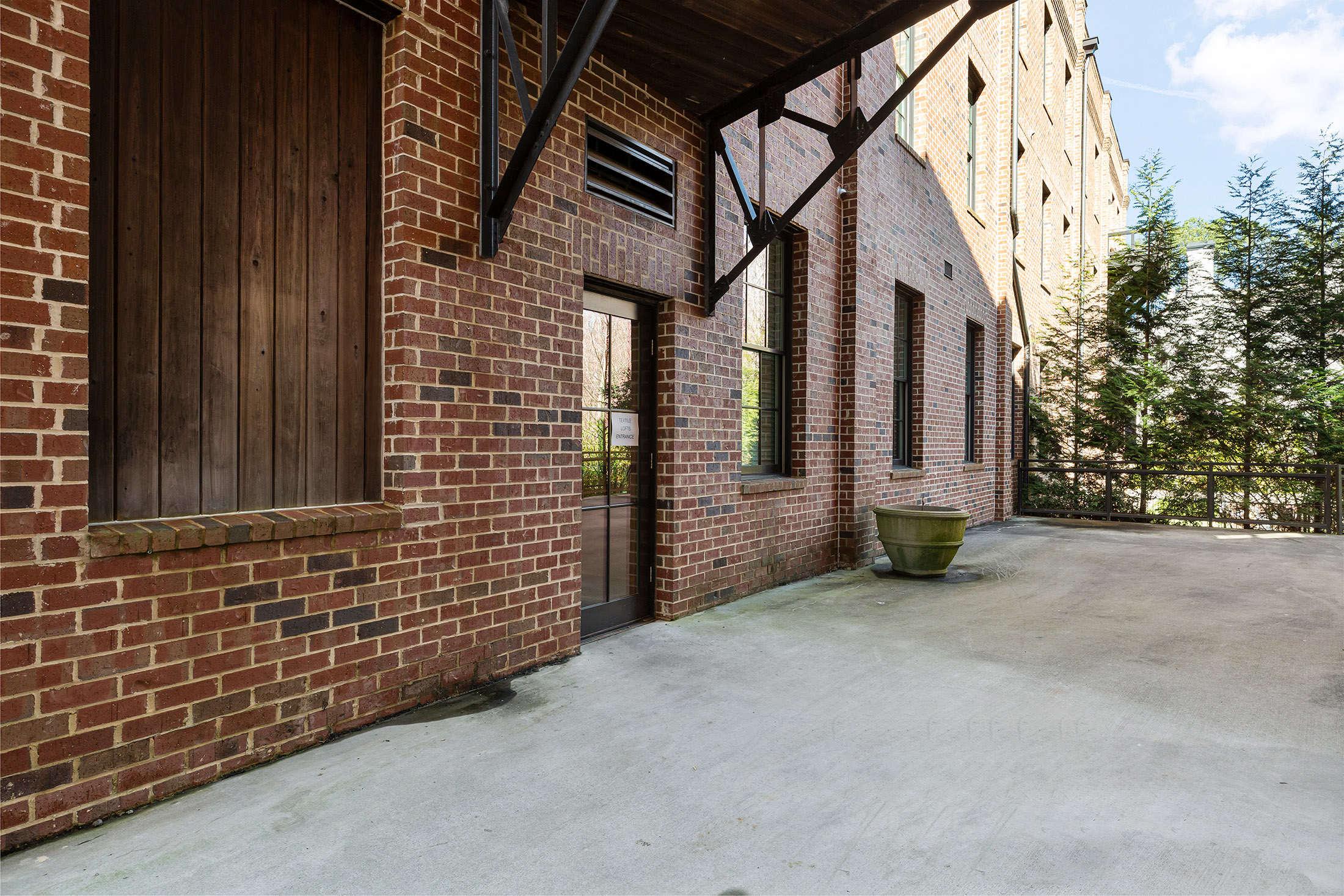  Top Floor, Corner Condo Overlooking Serenbe Stables - 物件實景