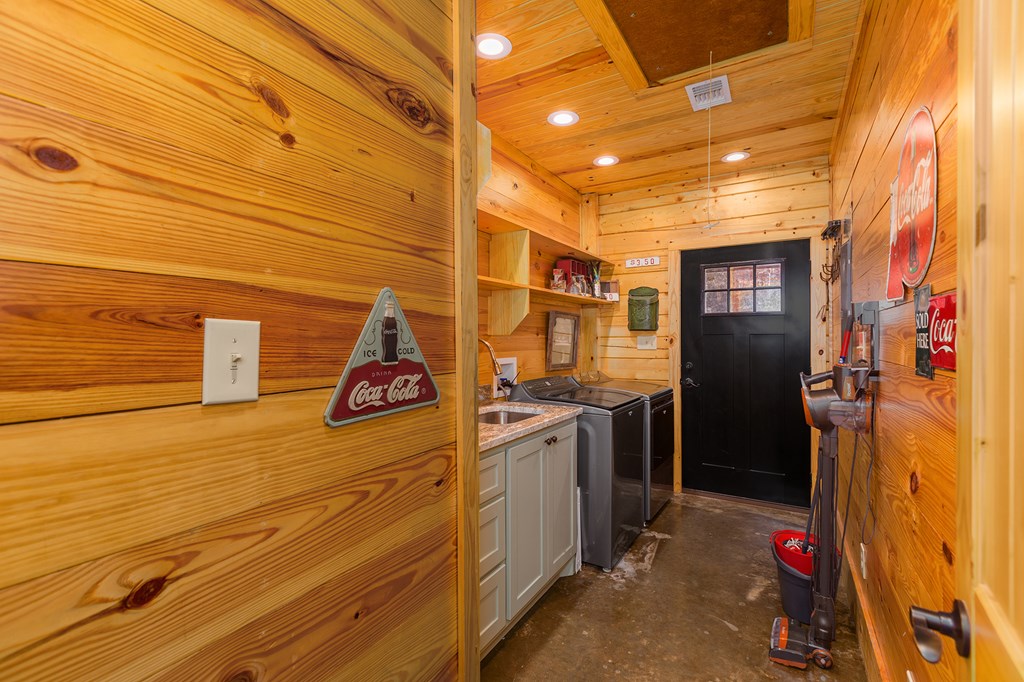 Huntington, Texas, 75949, United States, 3 Bedrooms Bedrooms, ,2 BathroomsBathrooms,Residential,For Sale,2002492