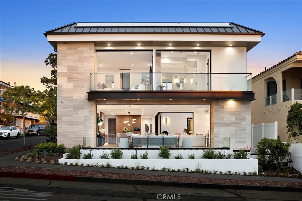 Corona del Mar, California, 92625, United States, 4 Bedrooms Bedrooms, ,5 BathroomsBathrooms,Residential,For Sale,1903462