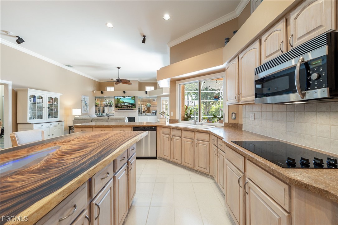 Cape Coral, Florida, 33914, United States, 4 Bedrooms Bedrooms, ,3 BathroomsBathrooms,Residential,For Sale,1974993