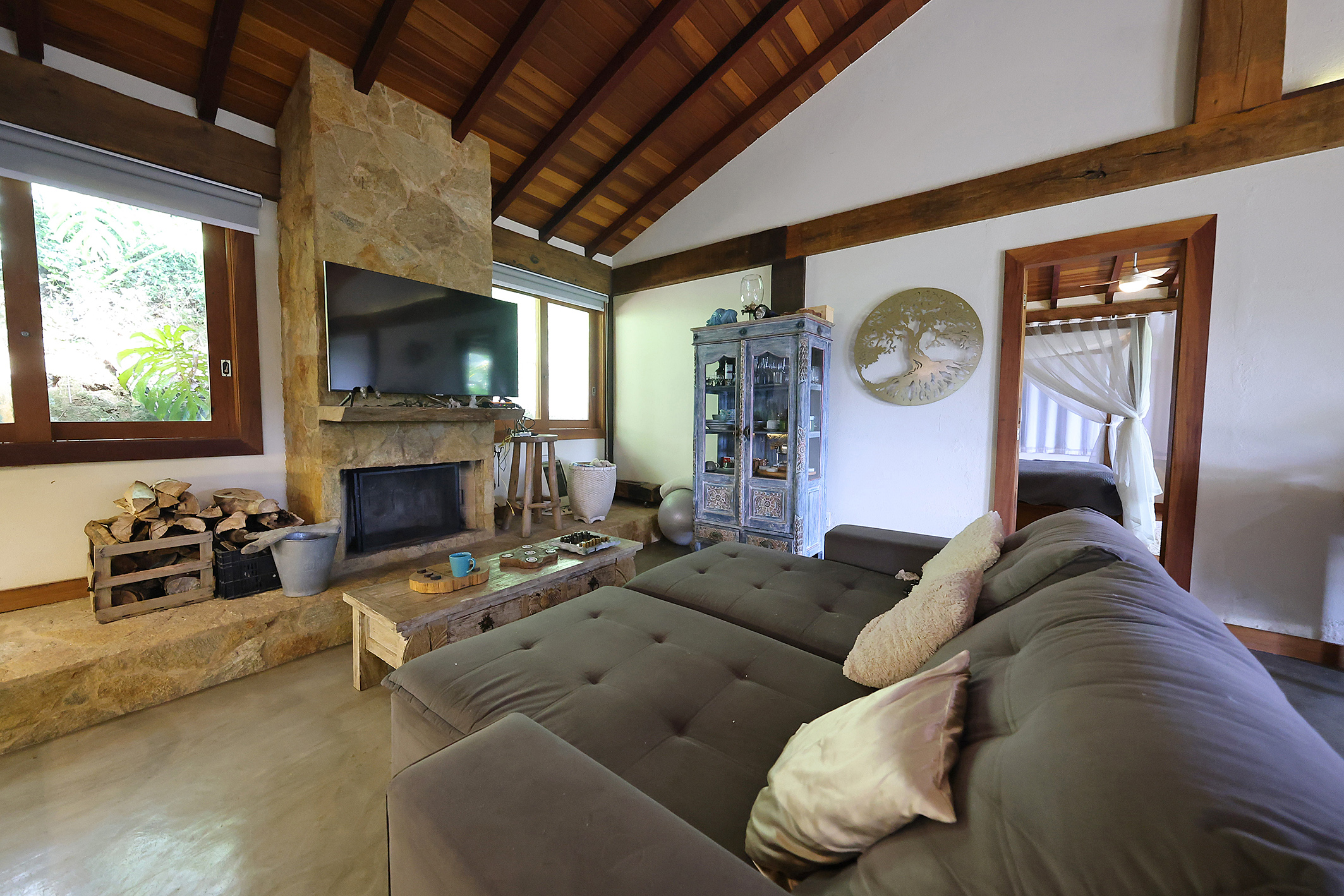  Private retreat surrounded by nature with two residences and mountain views - 物件實景