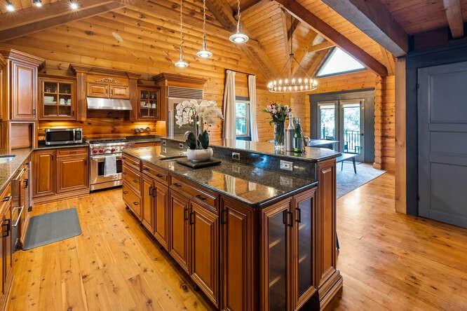 Carrollton, Georgia, 30116, United States, 5 Bedrooms Bedrooms, ,5 BathroomsBathrooms,Residential,For Sale,1803971