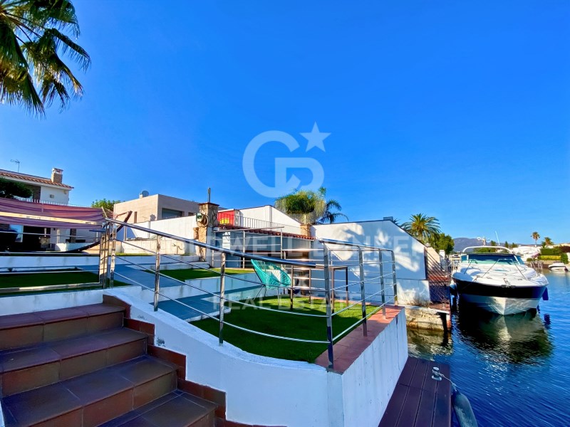 Girona, Empuriabrava, Tordera - Fluvi? - Llobregat, Empuriabrava, Catalonia, ES, 4 Bedrooms Bedrooms, ,4 BathroomsBathrooms,Residential,For Sale,Girona, Empuriabrava, Tordera - Fluvi? - Llobregat,1614036