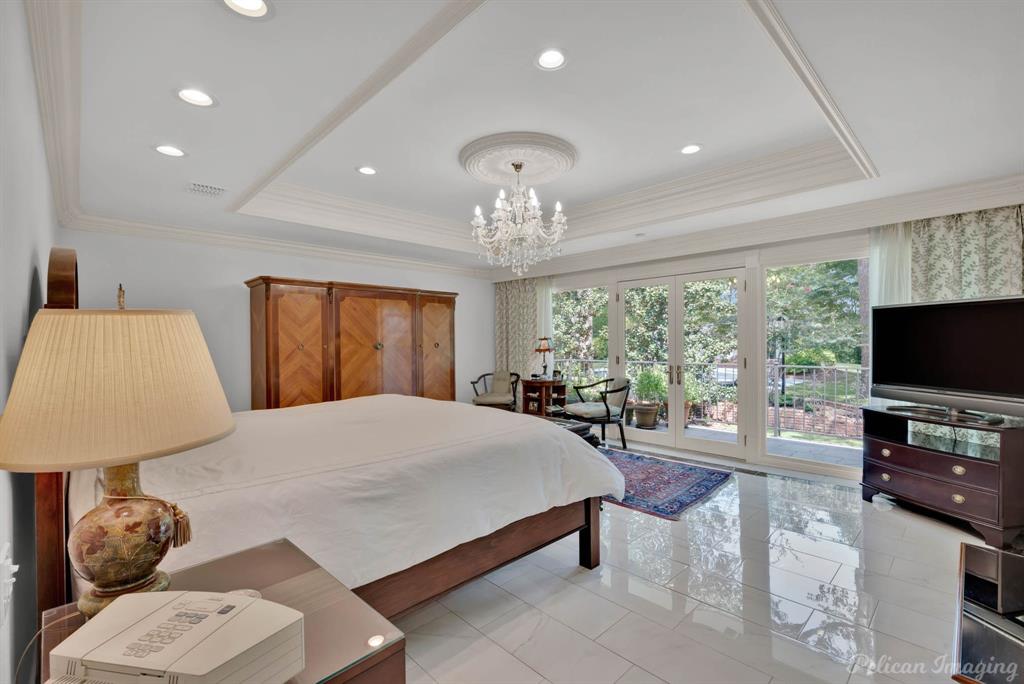 Shreveport, Louisiana, 71106, United States, 5 Bedrooms Bedrooms, ,6 BathroomsBathrooms,Residential,For Sale,1942292