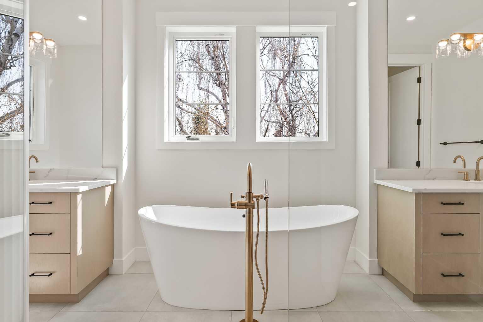 CALGARY, Alberta, T3E 2V9, CA, 4 Bedrooms Bedrooms, ,5 BathroomsBathrooms,Residential,For Sale,1987778