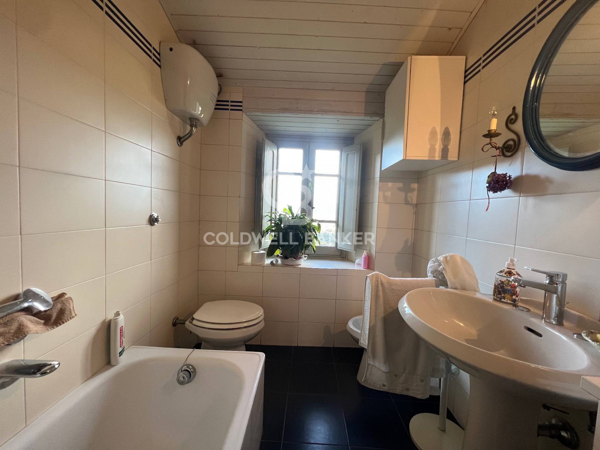 VIA DI VICOPELAGO, Lucca, Lucca, 55100, IT, 4 Bedrooms Bedrooms, ,2 BathroomsBathrooms,Residential,For Sale,VIA DI VICOPELAGO,1628476