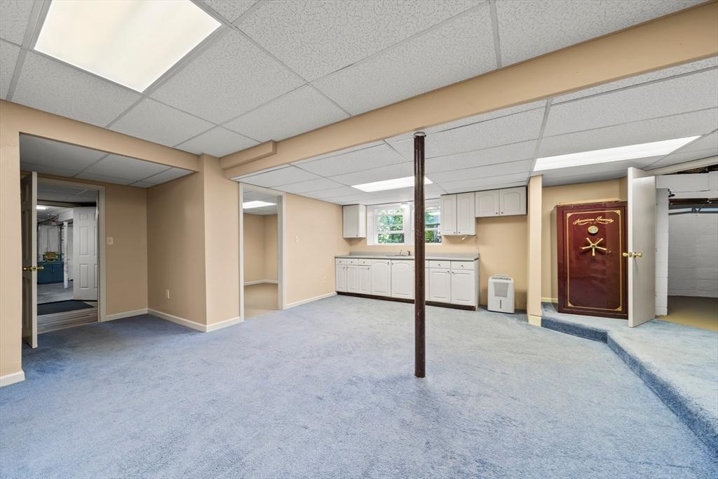 Ludlow, Massachusetts, 01056, United States, 3 Bedrooms Bedrooms, ,2 BathroomsBathrooms,Residential,For Sale,1974987