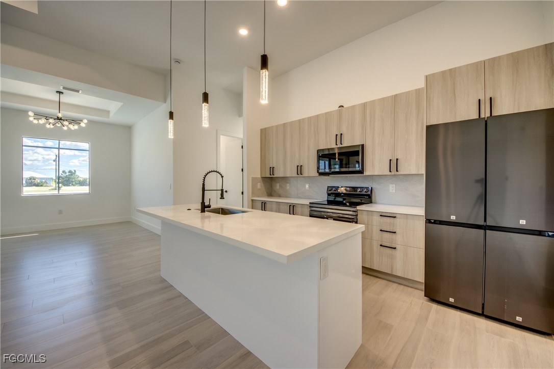 Cape Coral, Florida, 33993, United States, 4 Bedrooms Bedrooms, ,3 BathroomsBathrooms,Residential,For Sale,1983002