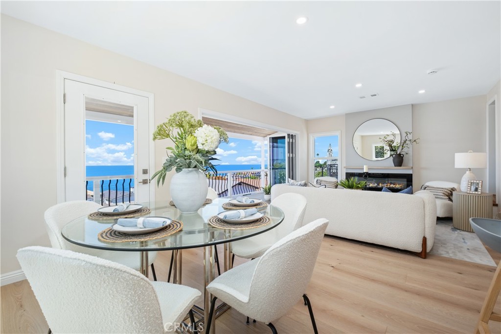 Laguna Beach, California, 92651, United States, 2 Bedrooms Bedrooms, ,3 BathroomsBathrooms,Residential,For Sale,1998159