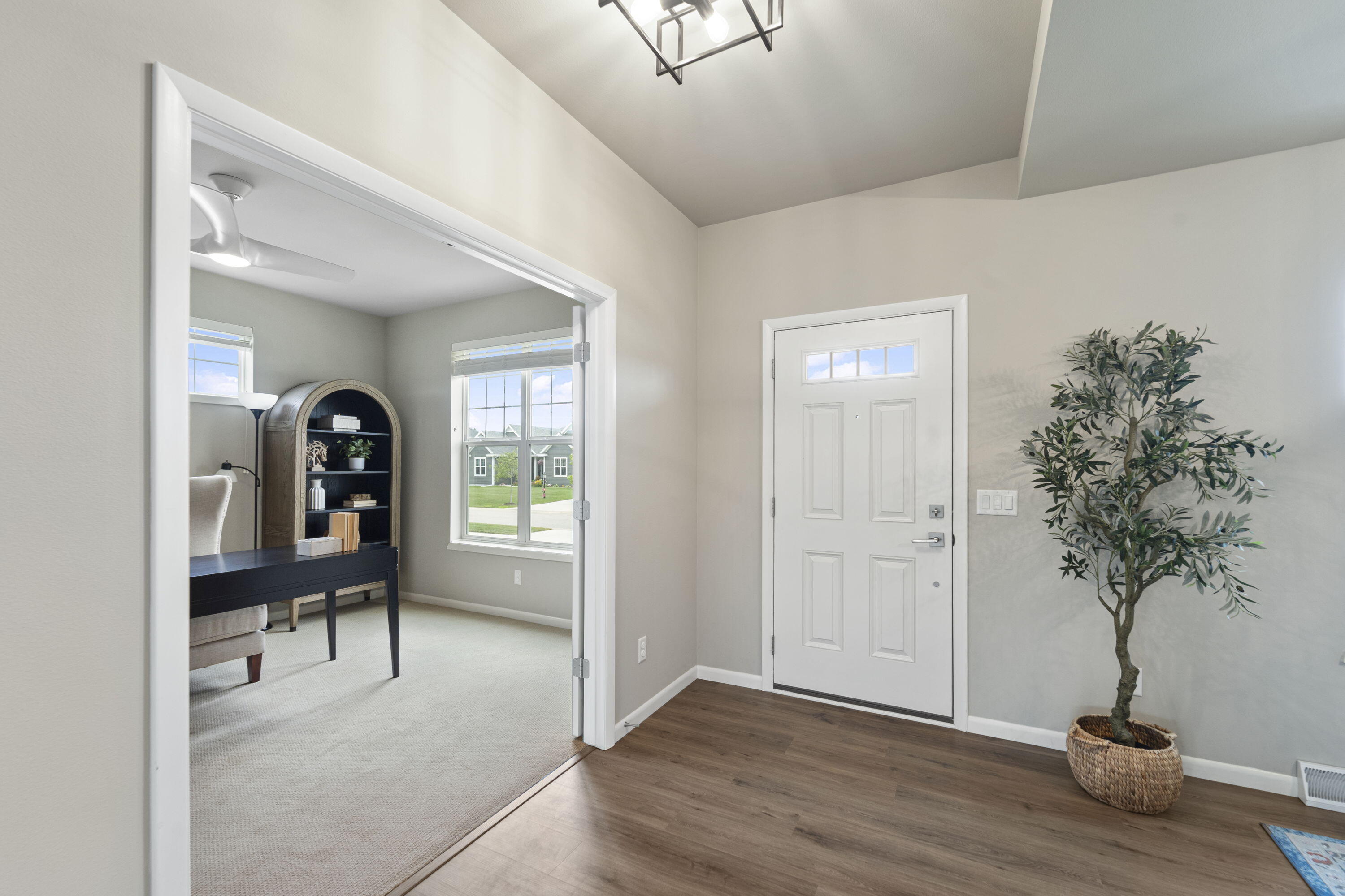 Mequon, Wisconsin, 53097, United States, 5 Bedrooms Bedrooms, ,4 BathroomsBathrooms,Residential,For Sale,1932349