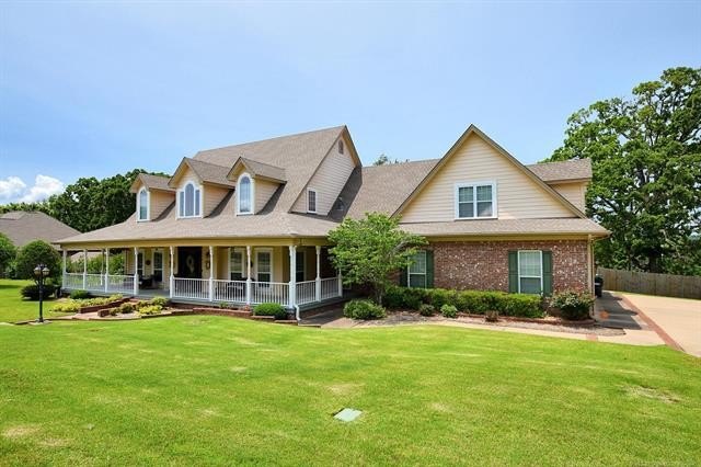 Tahlequah, Oklahoma, 74464, United States, 5 Bedrooms Bedrooms, ,5 BathroomsBathrooms,Residential,For Sale,1977859