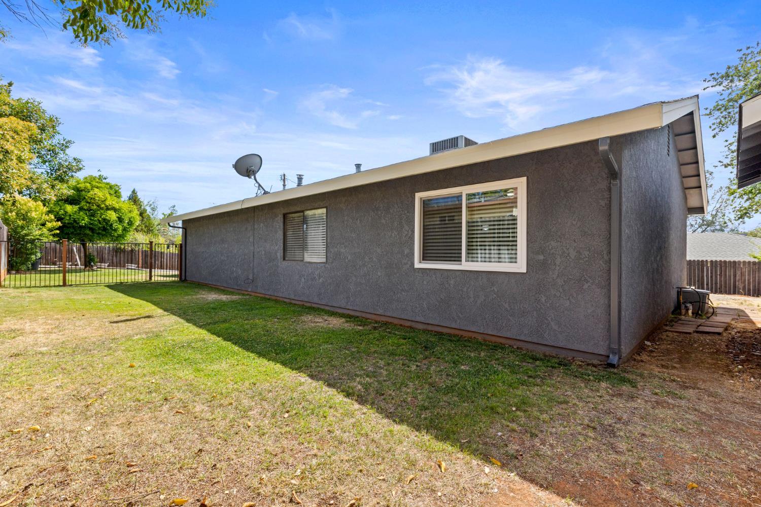 Auburn, California, 95603, United States, 3 Bedrooms Bedrooms, ,2 BathroomsBathrooms,Residential,For Sale,1956698