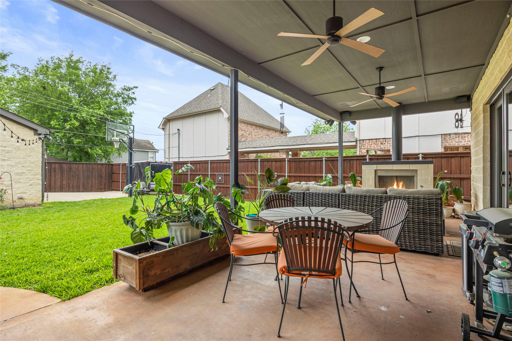 Dallas, Texas, 75214, United States, 4 Bedrooms Bedrooms, ,5 BathroomsBathrooms,Residential,For Sale,1794312