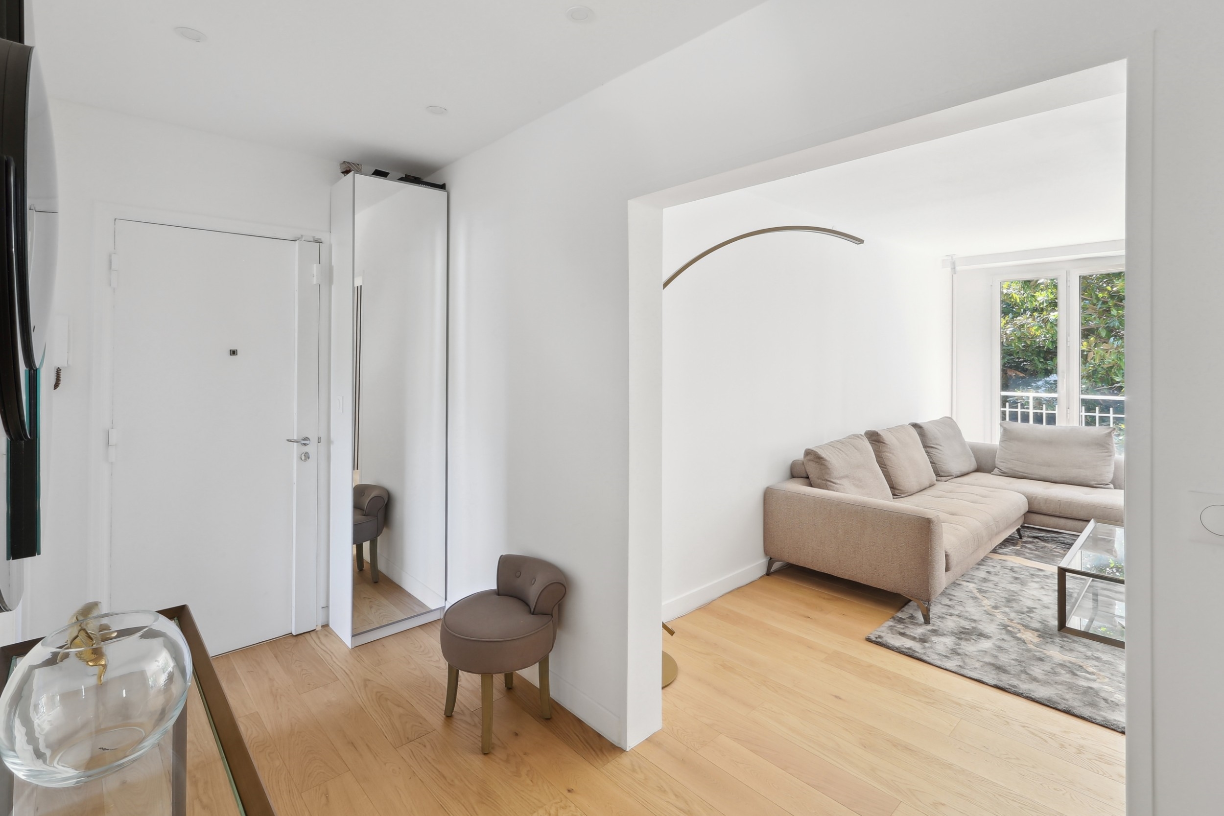  Four-Room Apartment with Balcony – Neuilly-sur-Seine – Pasteur – Inkermann - 物件實景