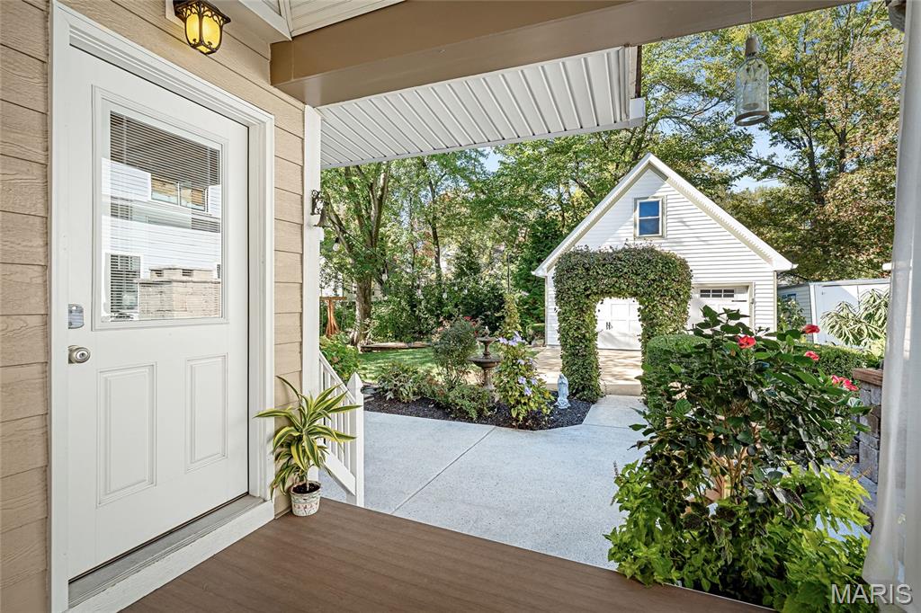 Kirkwood, Missouri, 63122, United States, 4 Bedrooms Bedrooms, ,4 BathroomsBathrooms,Residential,For Sale,1986224