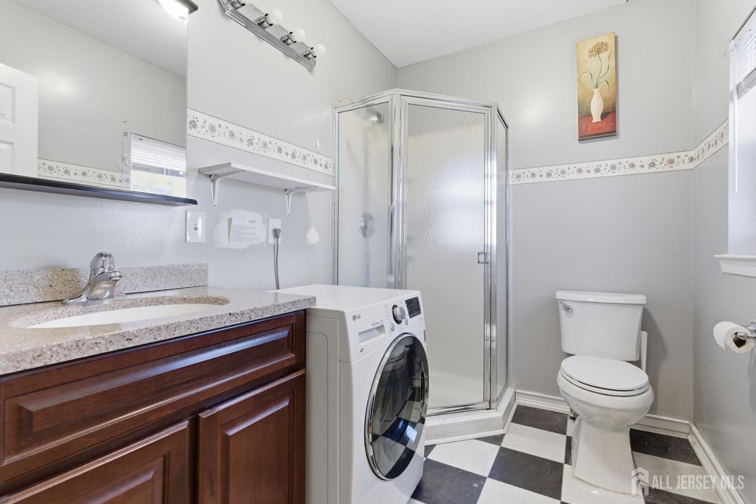 South Amboy, New Jersey, 08879, United States, 3 Bedrooms Bedrooms, ,2 BathroomsBathrooms,Residential,For Sale,2005164