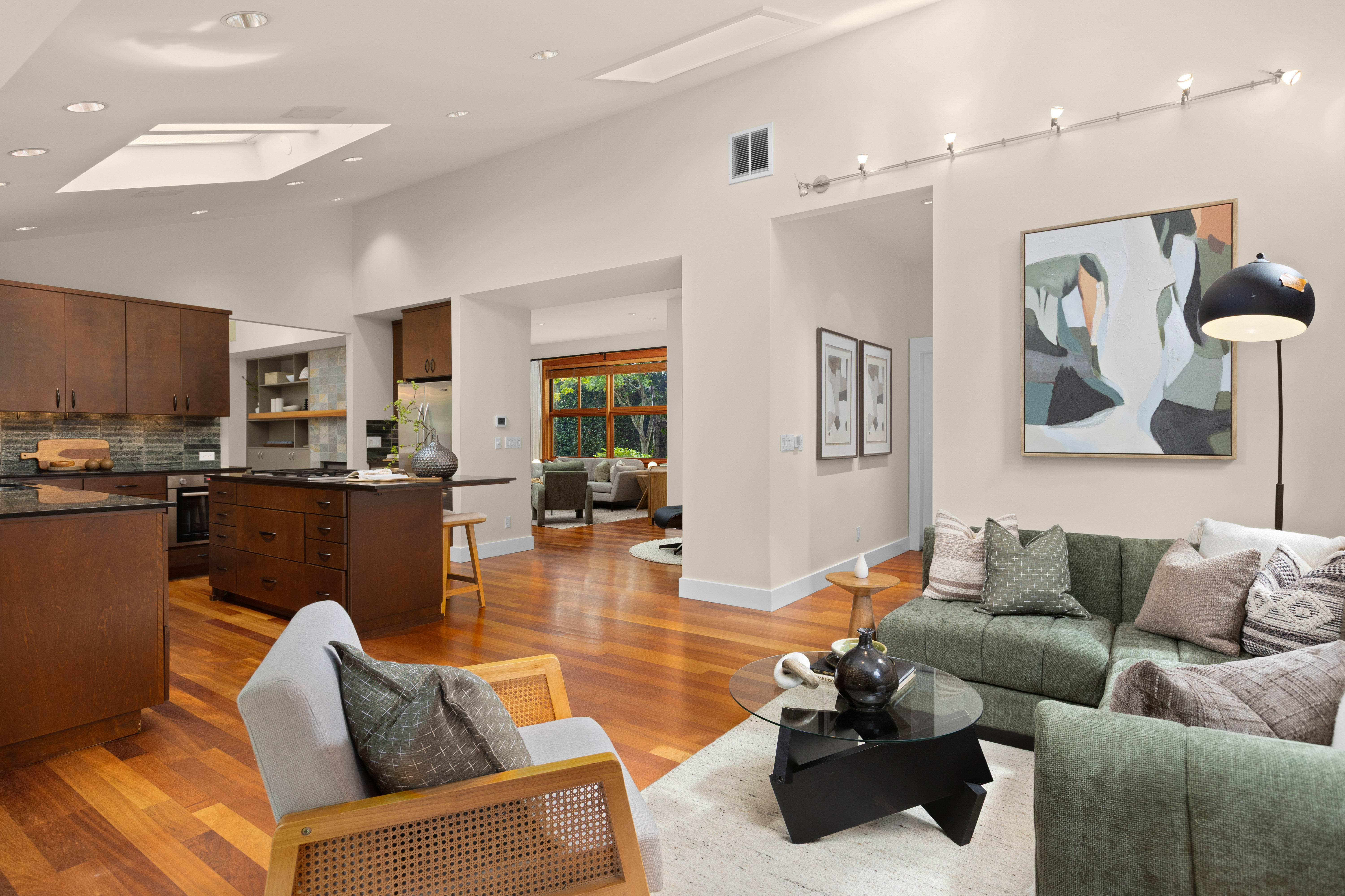  2223 39th Ave E, Seattle, WA 98112 - 物件實景