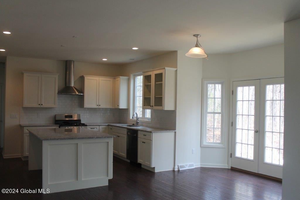 Mechanicville, New York, 12118, United States, 3 Bedrooms Bedrooms, ,3 BathroomsBathrooms,Residential,For Sale,1989343