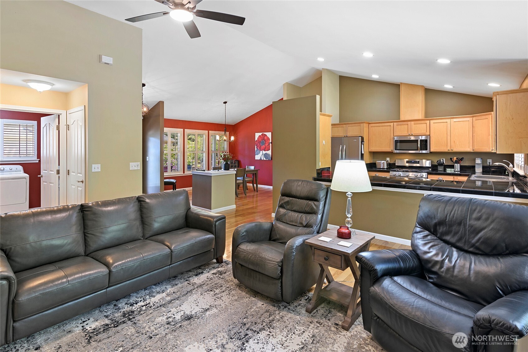 Bremerton, Washington, 98311, United States, 3 Bedrooms Bedrooms, ,1 BathroomBathrooms,Residential,For Sale,1848979