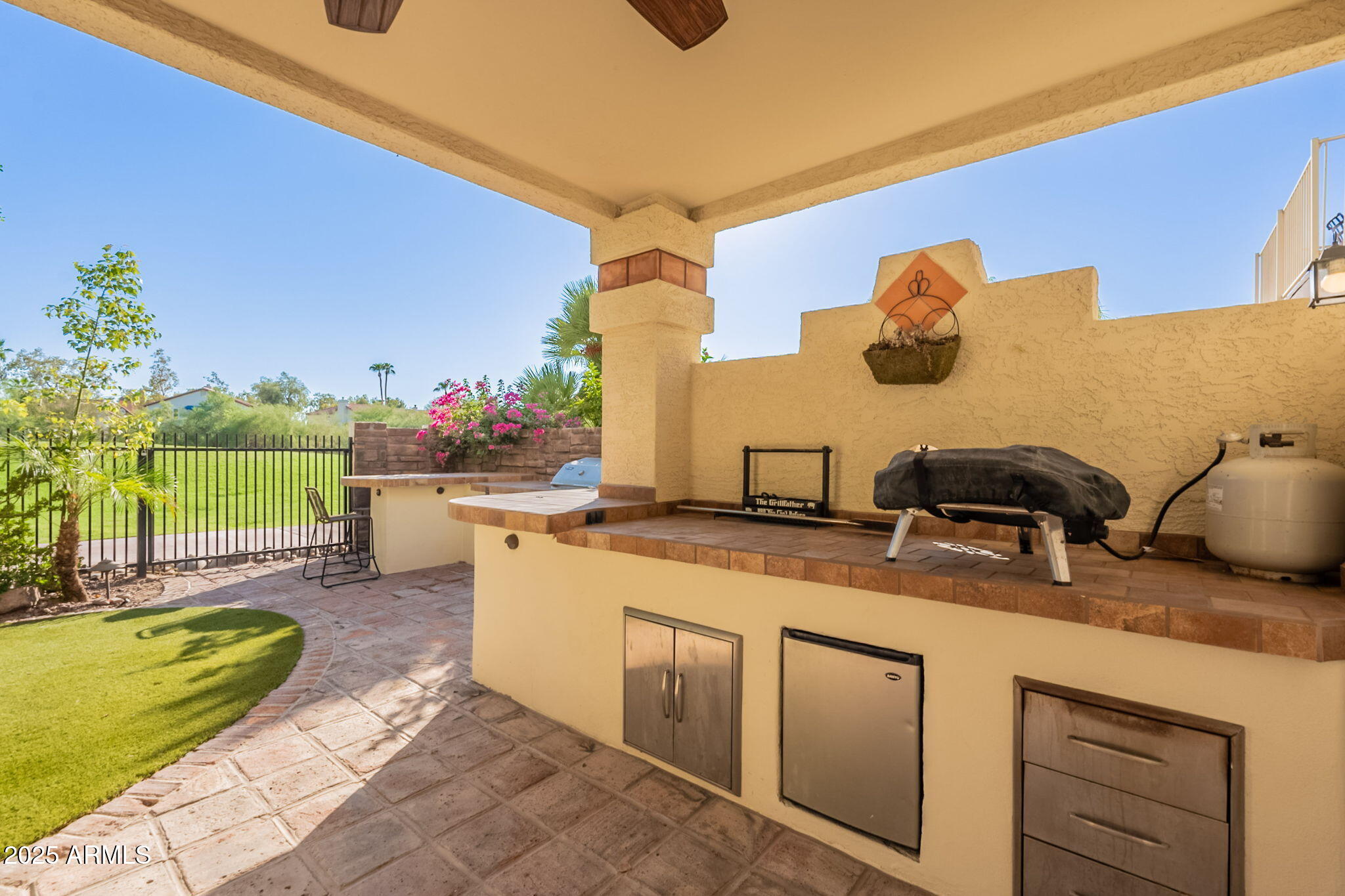 Phoenix, Arizona, 85044, United States, 3 Bedrooms Bedrooms, ,Residential,For Sale,1966259