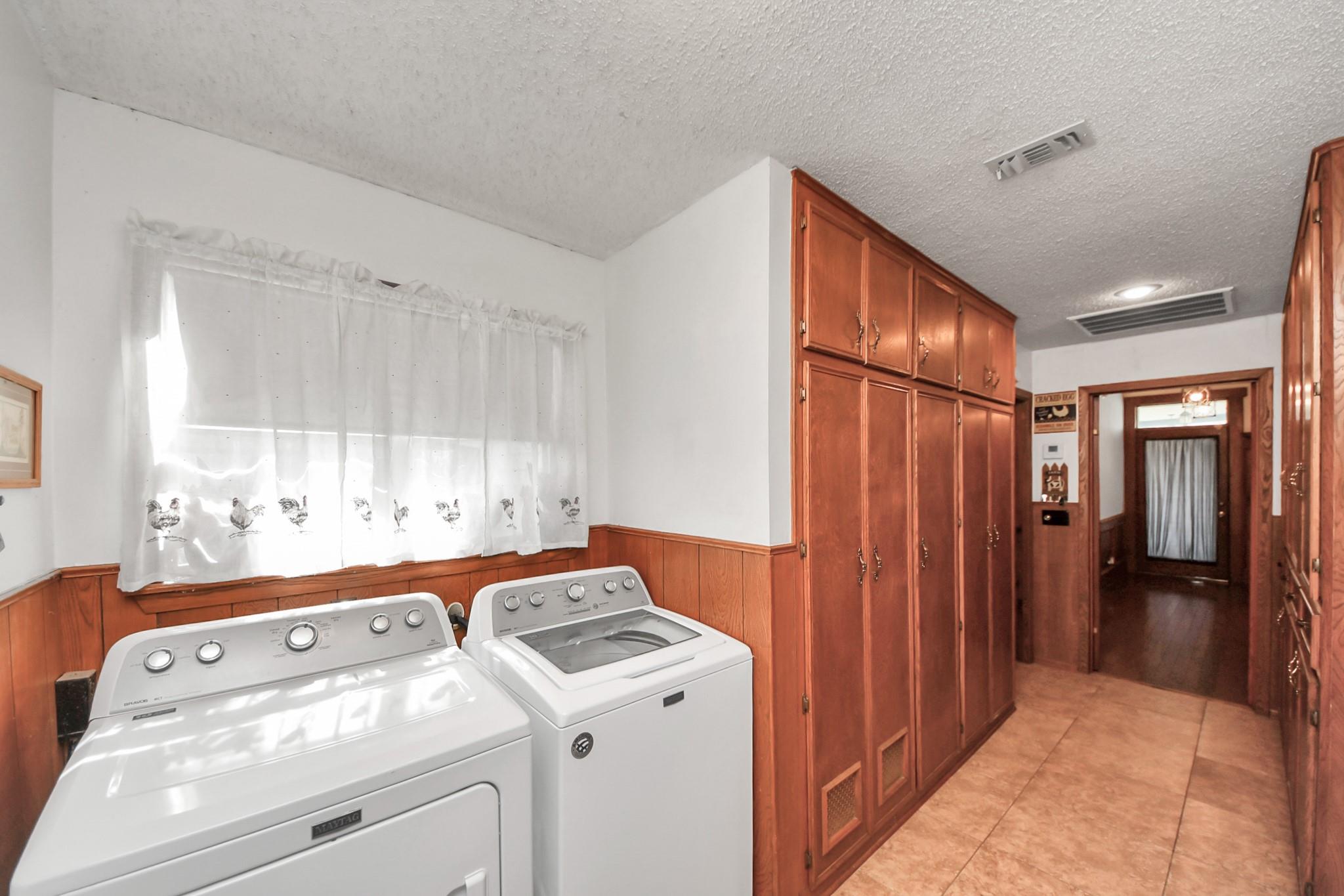 Wallis, Texas, 77485, United States, 3 Bedrooms Bedrooms, ,4 BathroomsBathrooms,Residential,For Sale,1928223