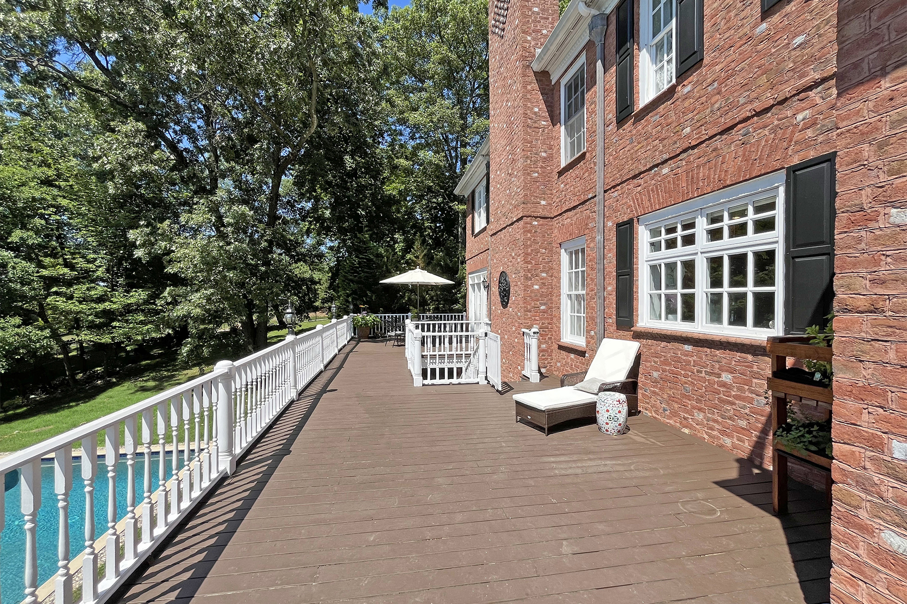  European Style Home Designed to Accommodate a Range of Living Arrangements - 物件實景