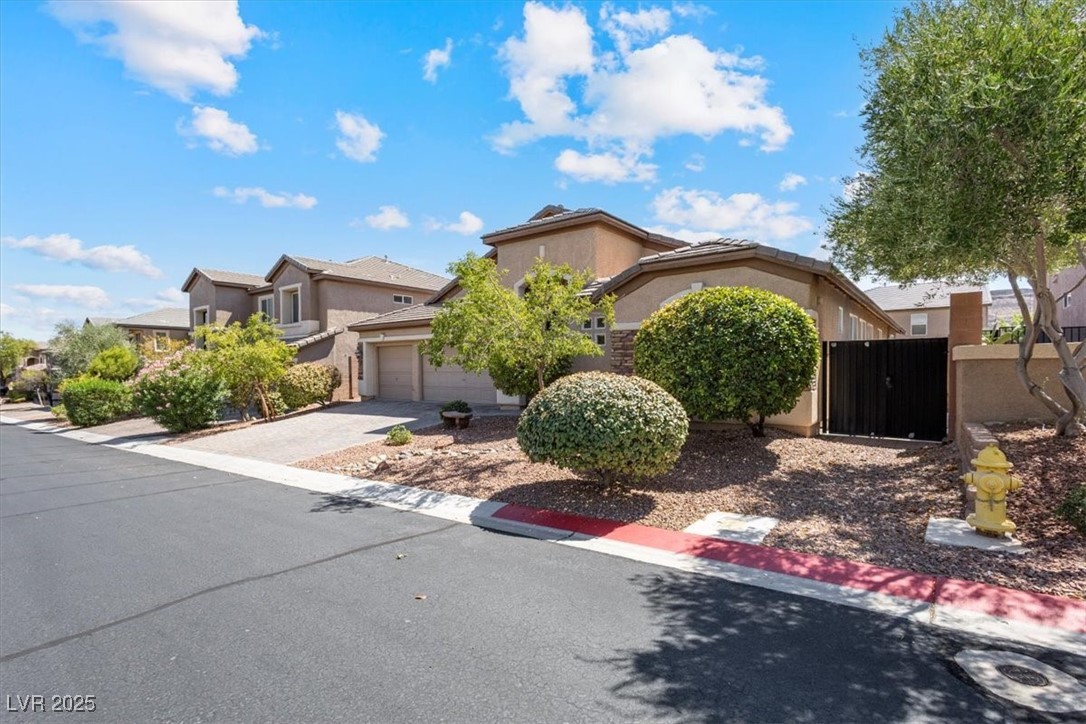 Las Vegas, Nevada, 89148, United States, 3 Bedrooms Bedrooms, ,2 BathroomsBathrooms,Residential,For Sale,1941035