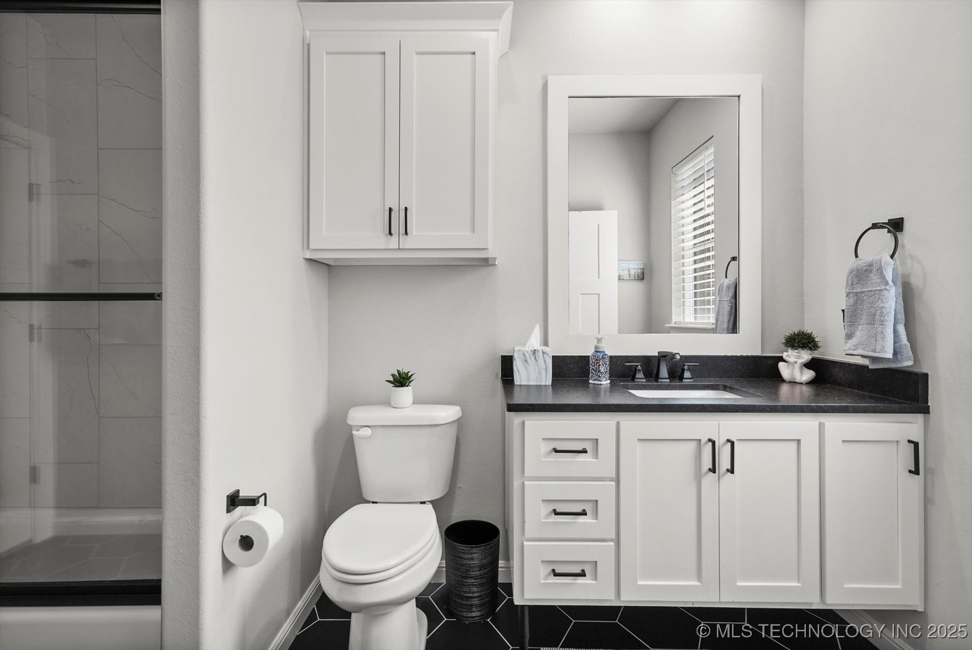 Owasso, Oklahoma, 74055, United States, 3 Bedrooms Bedrooms, ,4 BathroomsBathrooms,Residential,For Sale,1986225