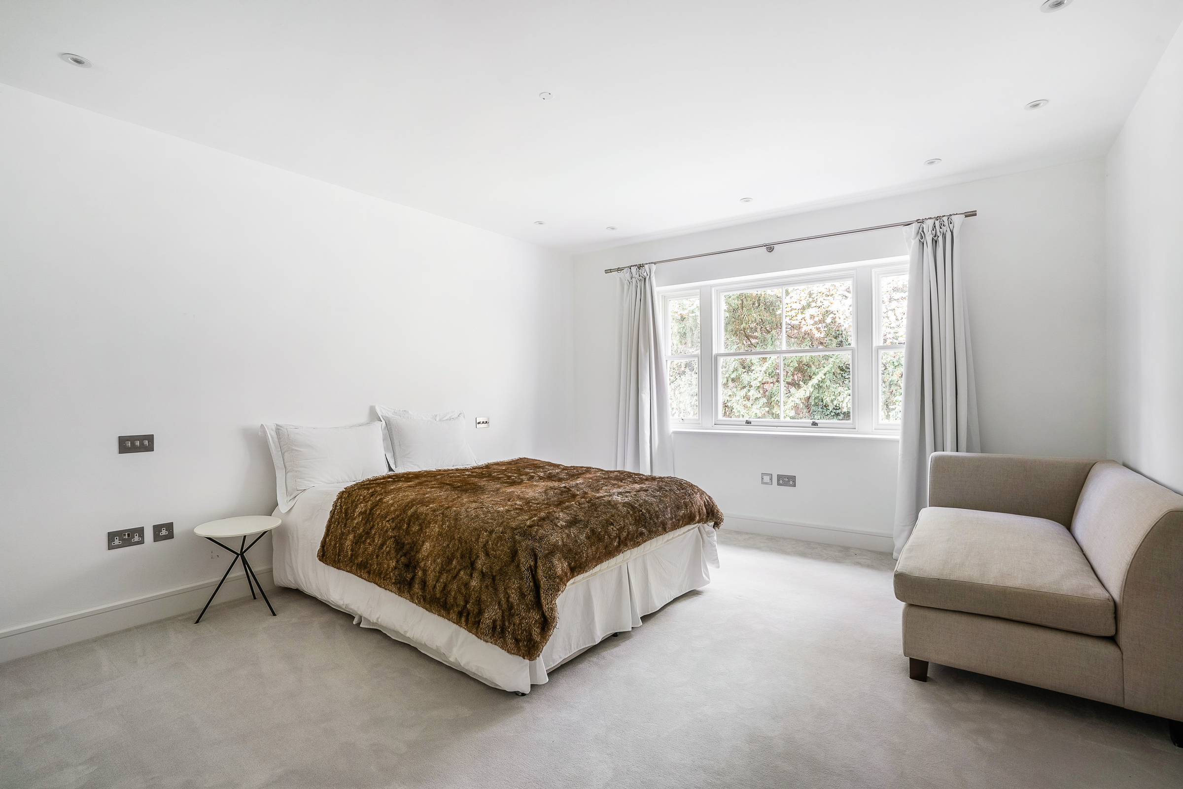  Five Bedroom Family Home with Gated Driveway, moments from Ascot High Street - 物件實景