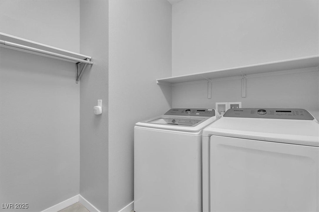 Las Vegas, Nevada, 89138, United States, 3 Bedrooms Bedrooms, ,3 BathroomsBathrooms,Residential,For Sale,1975491