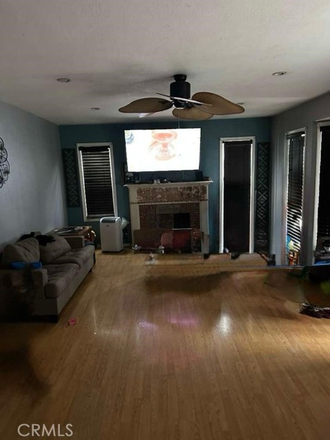 South Gate, California, 90280, United States, 4 Bedrooms Bedrooms, ,Residential,For Sale,1986153