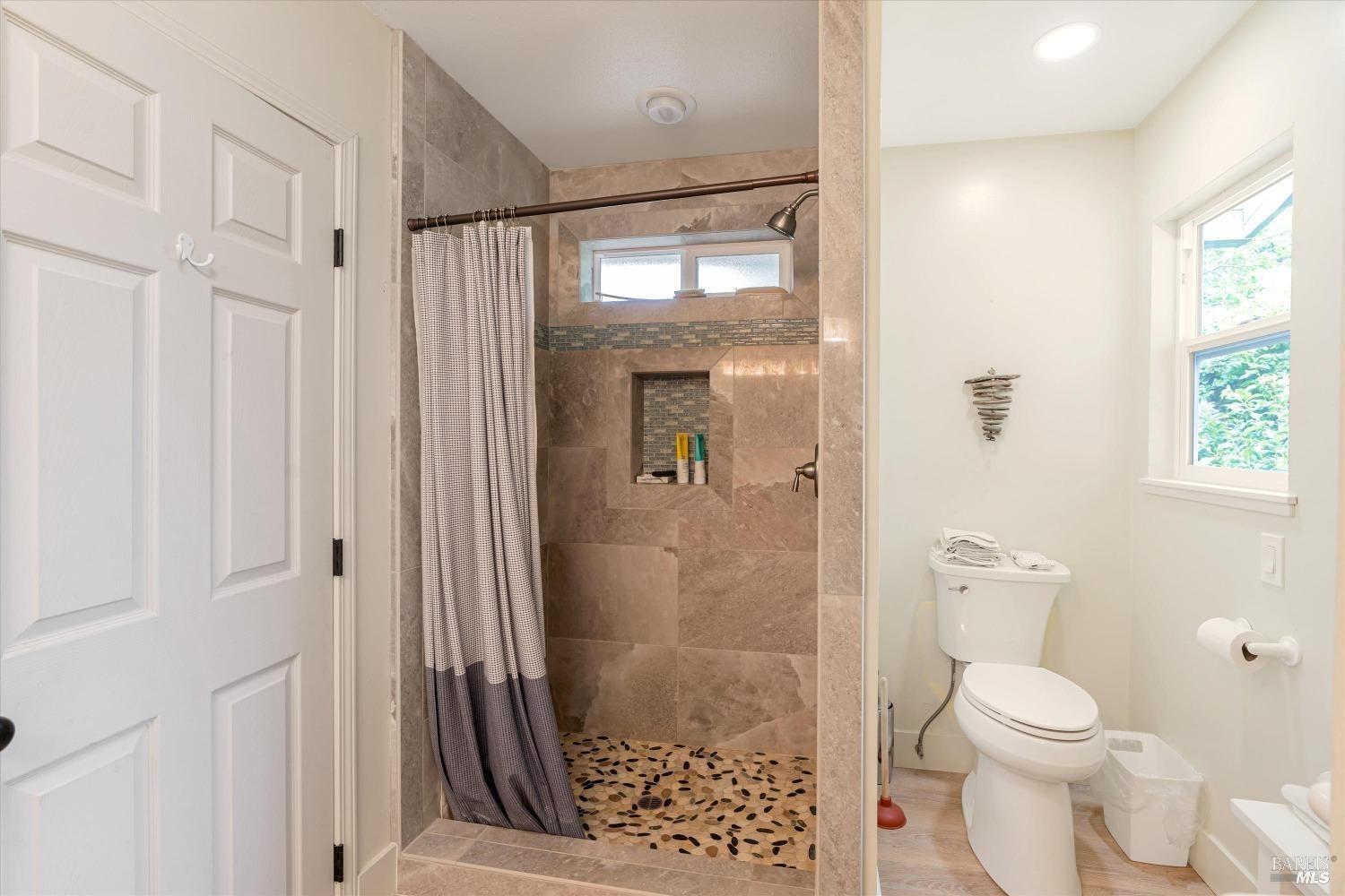 Graton, California, 95444, United States, 5 Bedrooms Bedrooms, ,3 BathroomsBathrooms,Residential,For Sale,1794474
