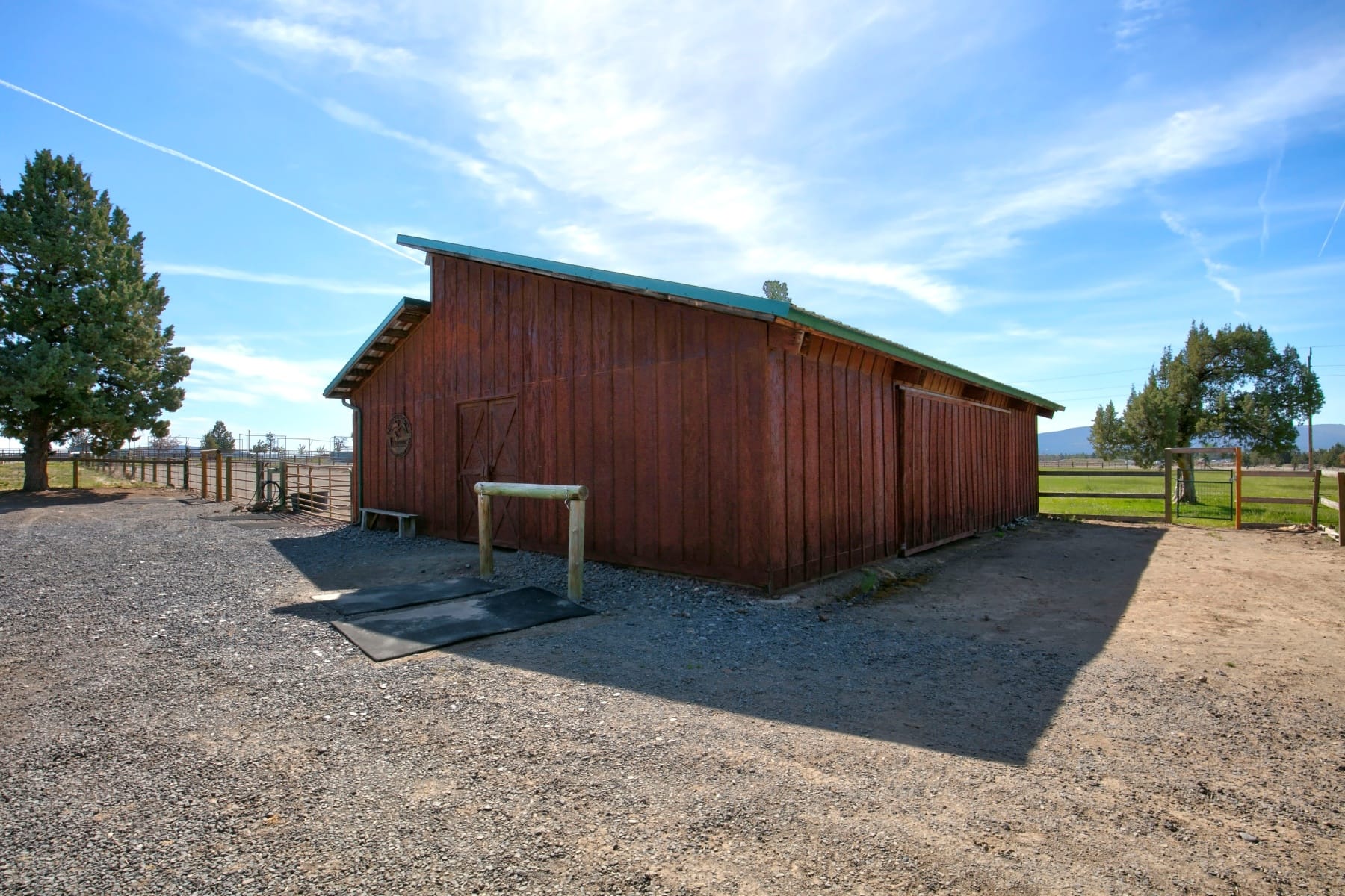  12913 S W Lark Meadow Lane Powell Butte, OR 97753 - 物件實景
