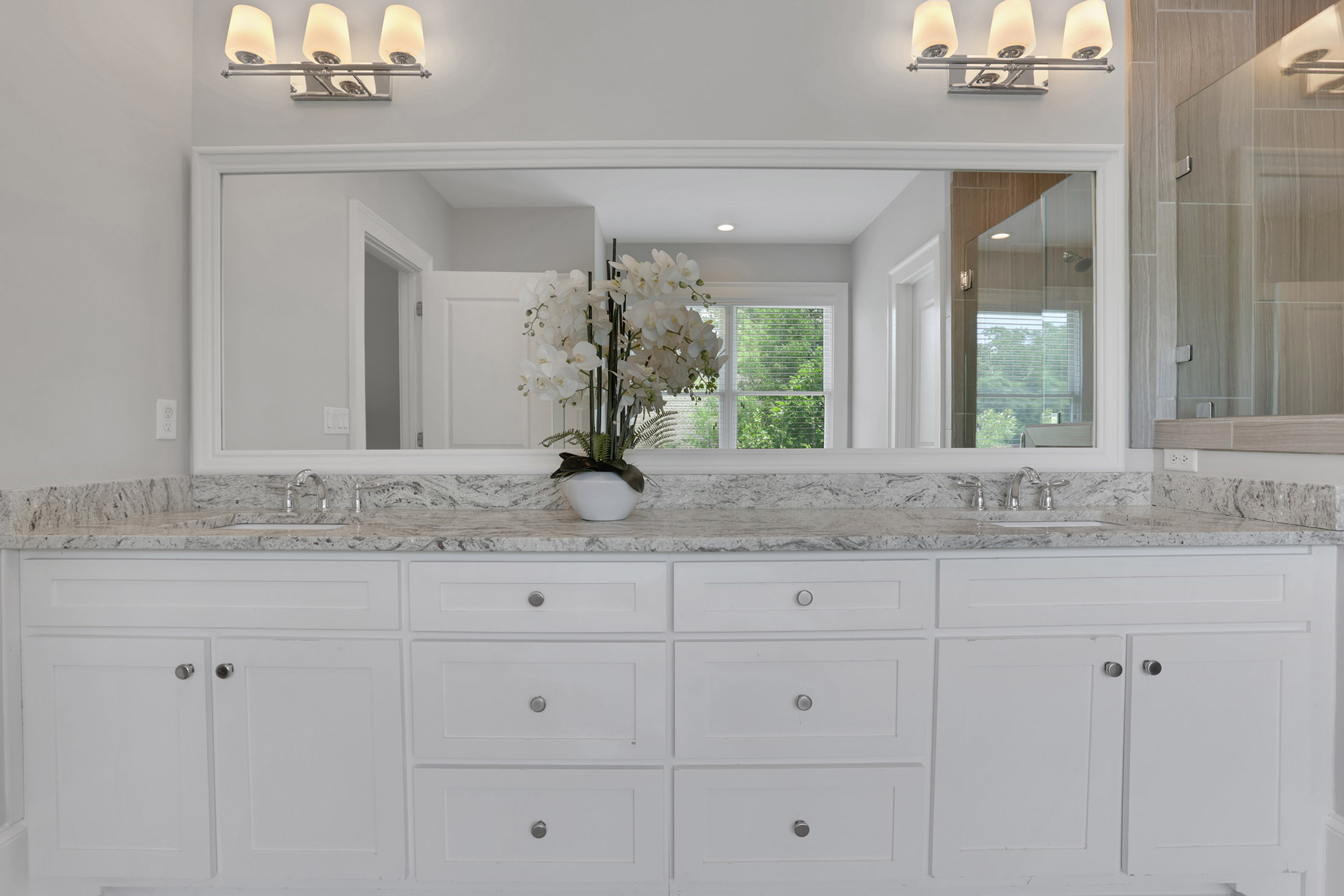  Sophisticated Brick Residence in Coveted Brookhaven Location - 物件實景