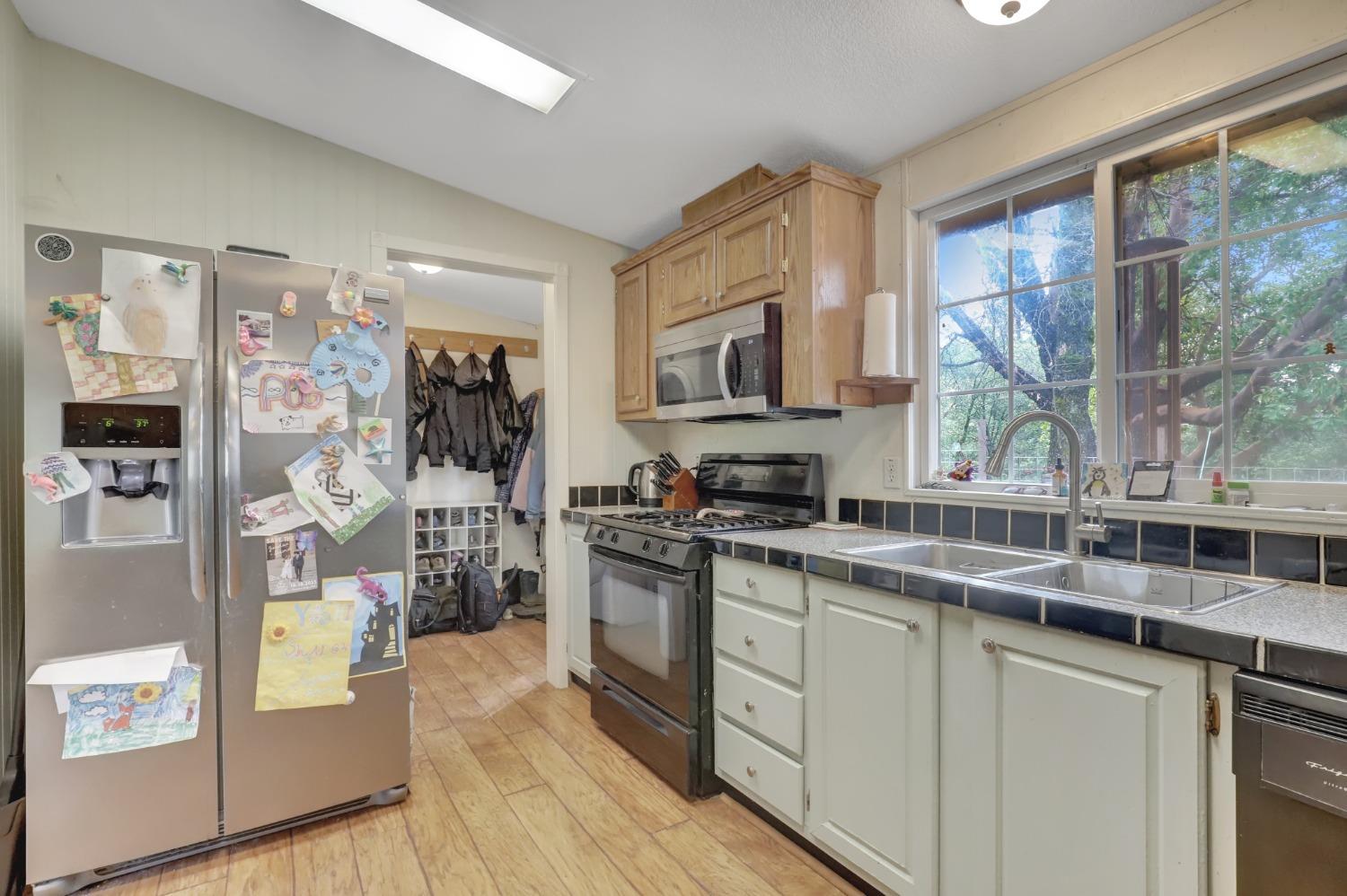 Nevada City, California, 95959, United States, 3 Bedrooms Bedrooms, ,2 BathroomsBathrooms,Residential,For Sale,1766144