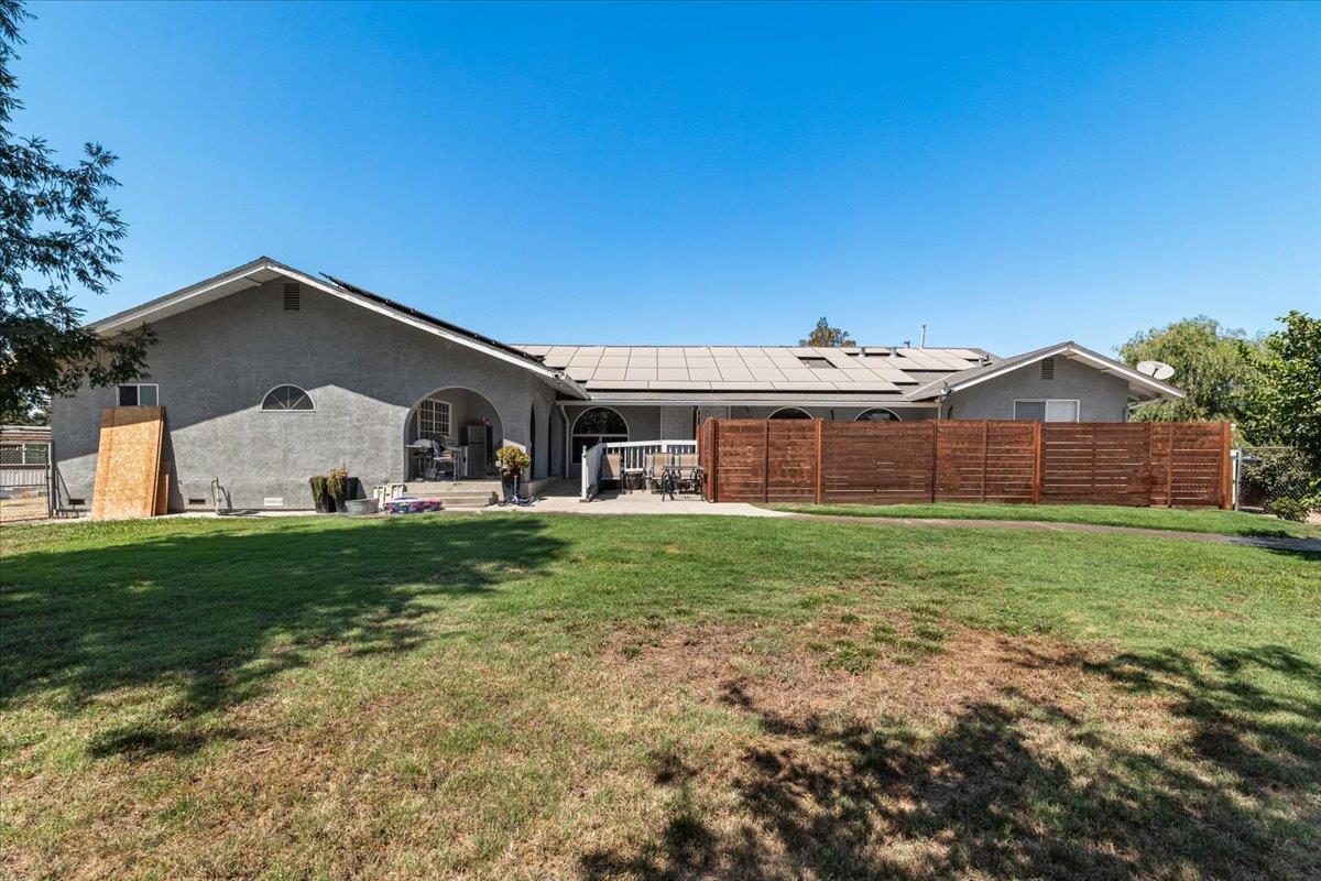 Escalon, California, 95320, United States, 6 Bedrooms Bedrooms, ,3 BathroomsBathrooms,Residential,For Sale,1977867