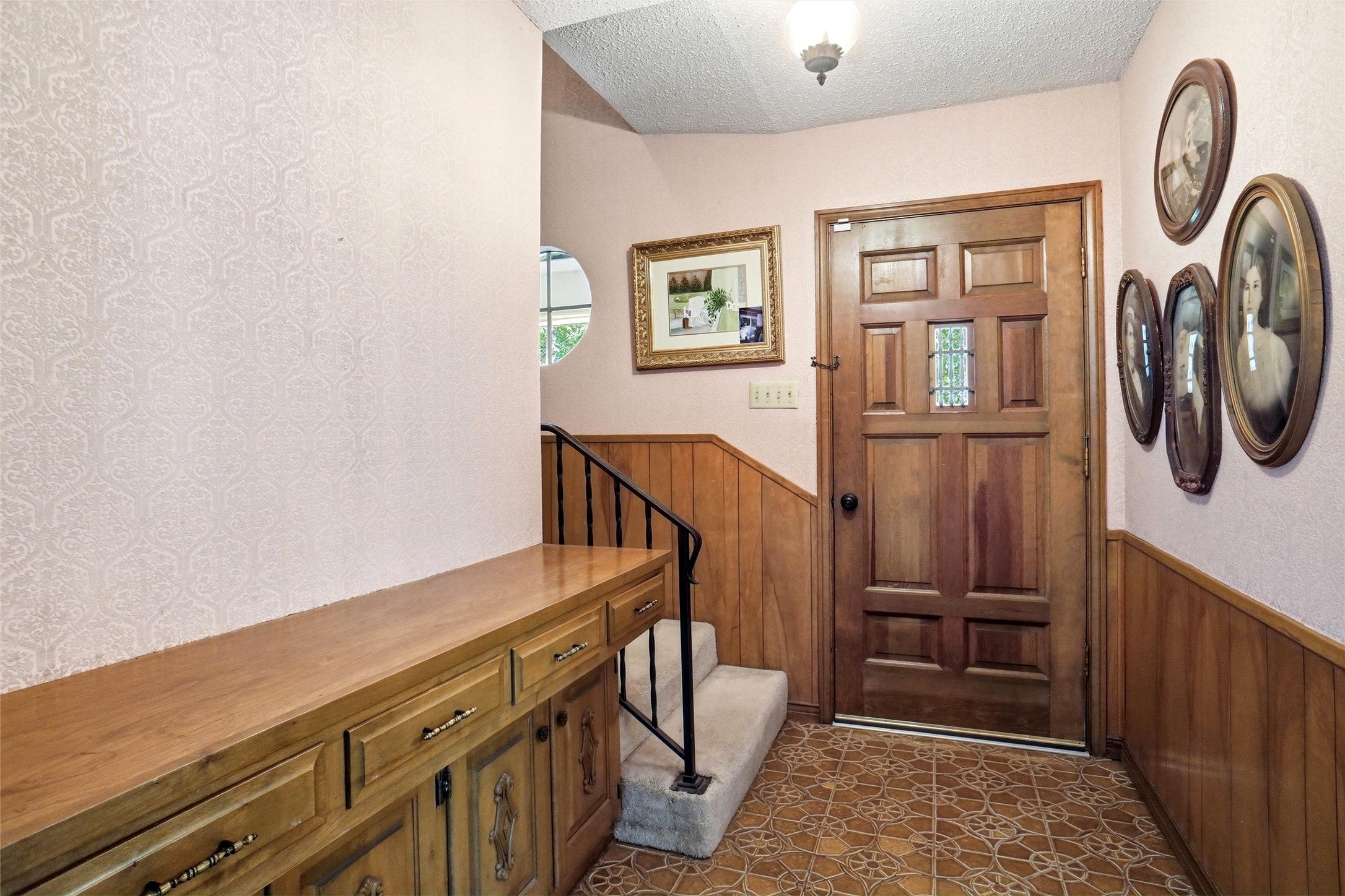 Grapevine, Texas, 76051, United States, 3 Bedrooms Bedrooms, ,2 BathroomsBathrooms,Residential,For Sale,2048071