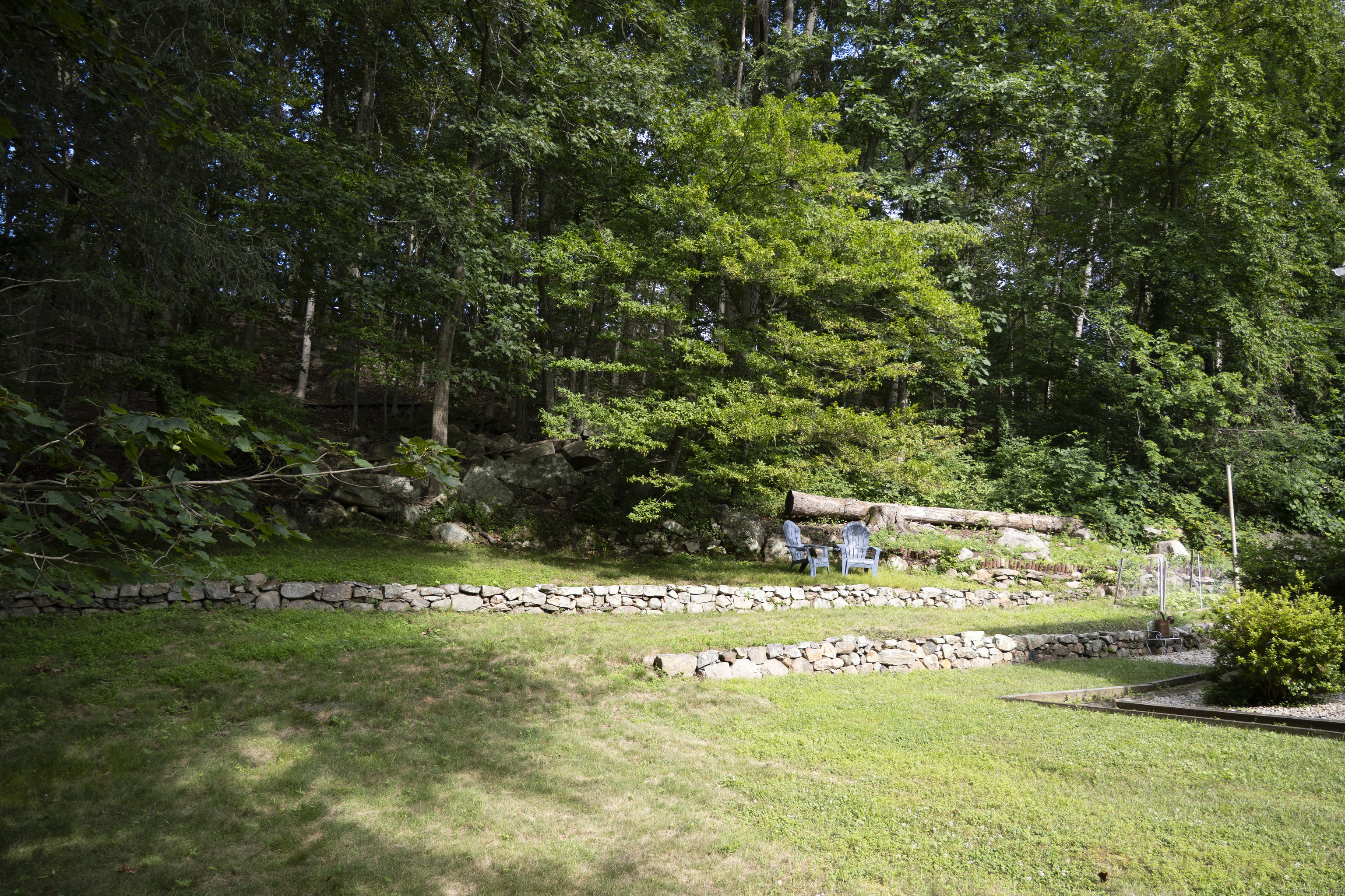 Trumbull, Connecticut, 06611, United States, 3 Bedrooms Bedrooms, ,3 BathroomsBathrooms,Residential,For Sale,1937031