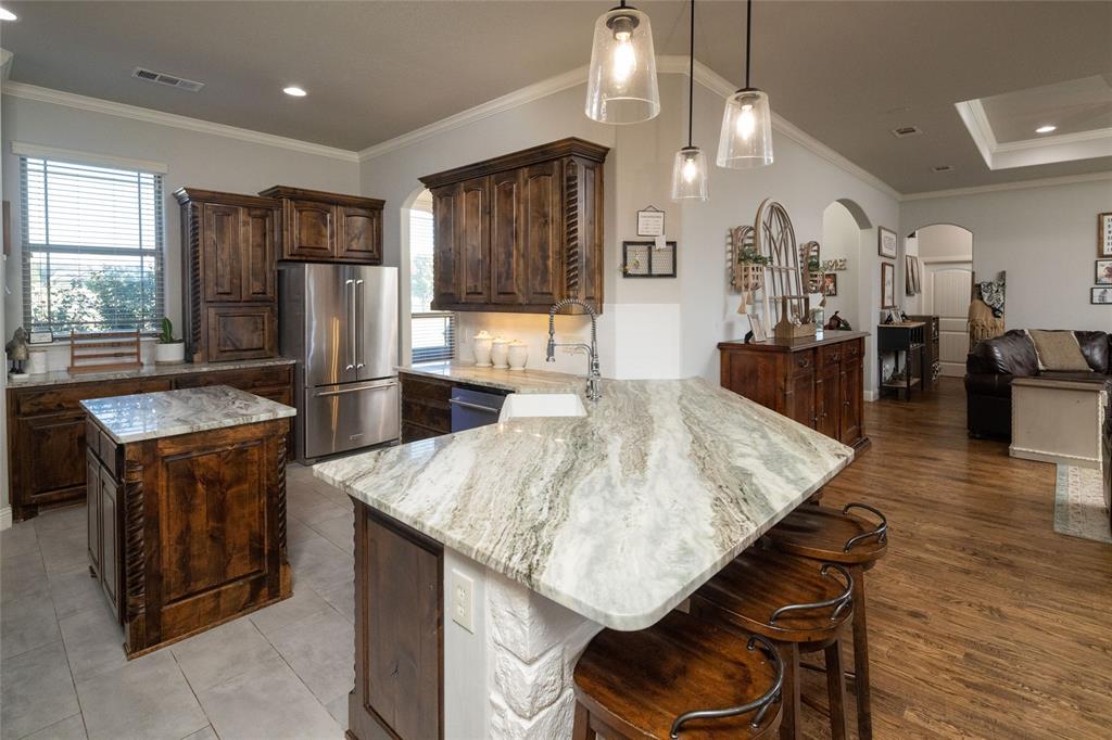 Weatherford, Texas, 76088, United States, 3 Bedrooms Bedrooms, ,2 BathroomsBathrooms,Residential,For Sale,1976944