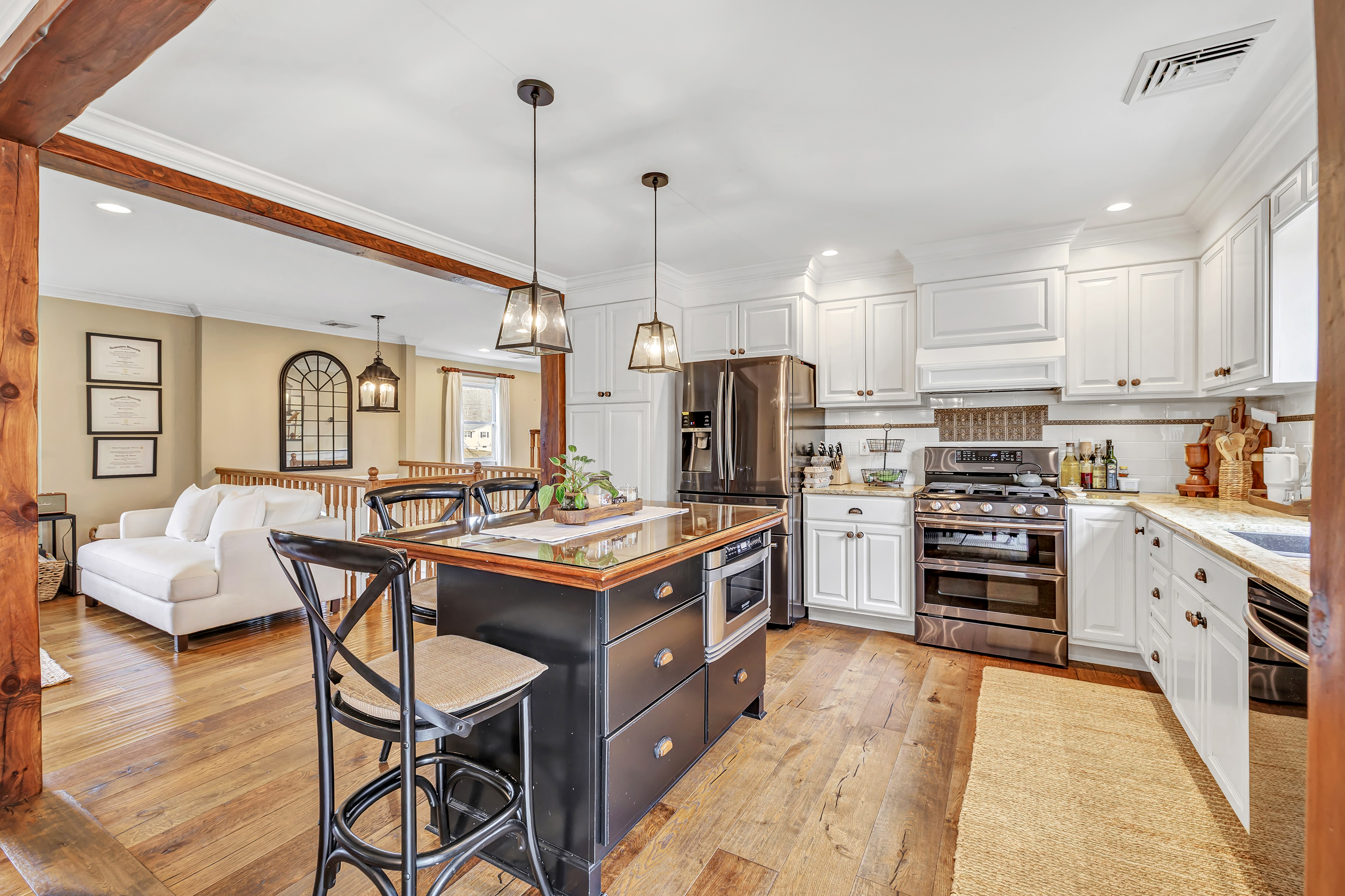 Danbury, Connecticut, 06811, United States, 10 Bedrooms Bedrooms, ,5 BathroomsBathrooms,Residential,For Sale,1992409