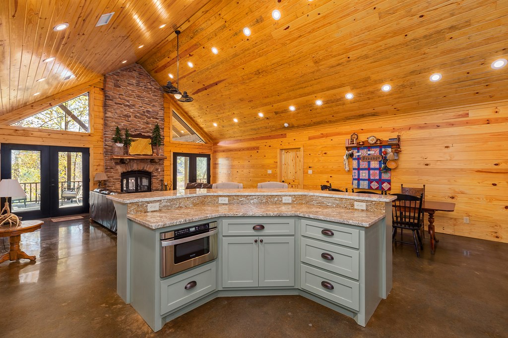 Huntington, Texas, 75949, United States, 3 Bedrooms Bedrooms, ,2 BathroomsBathrooms,Residential,For Sale,2002492