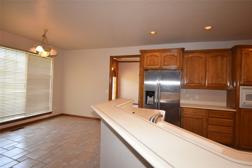 Oklahoma City, Oklahoma, 73142, United States, 5 Bedrooms Bedrooms, ,4 BathroomsBathrooms,Residential,For Sale,1935370