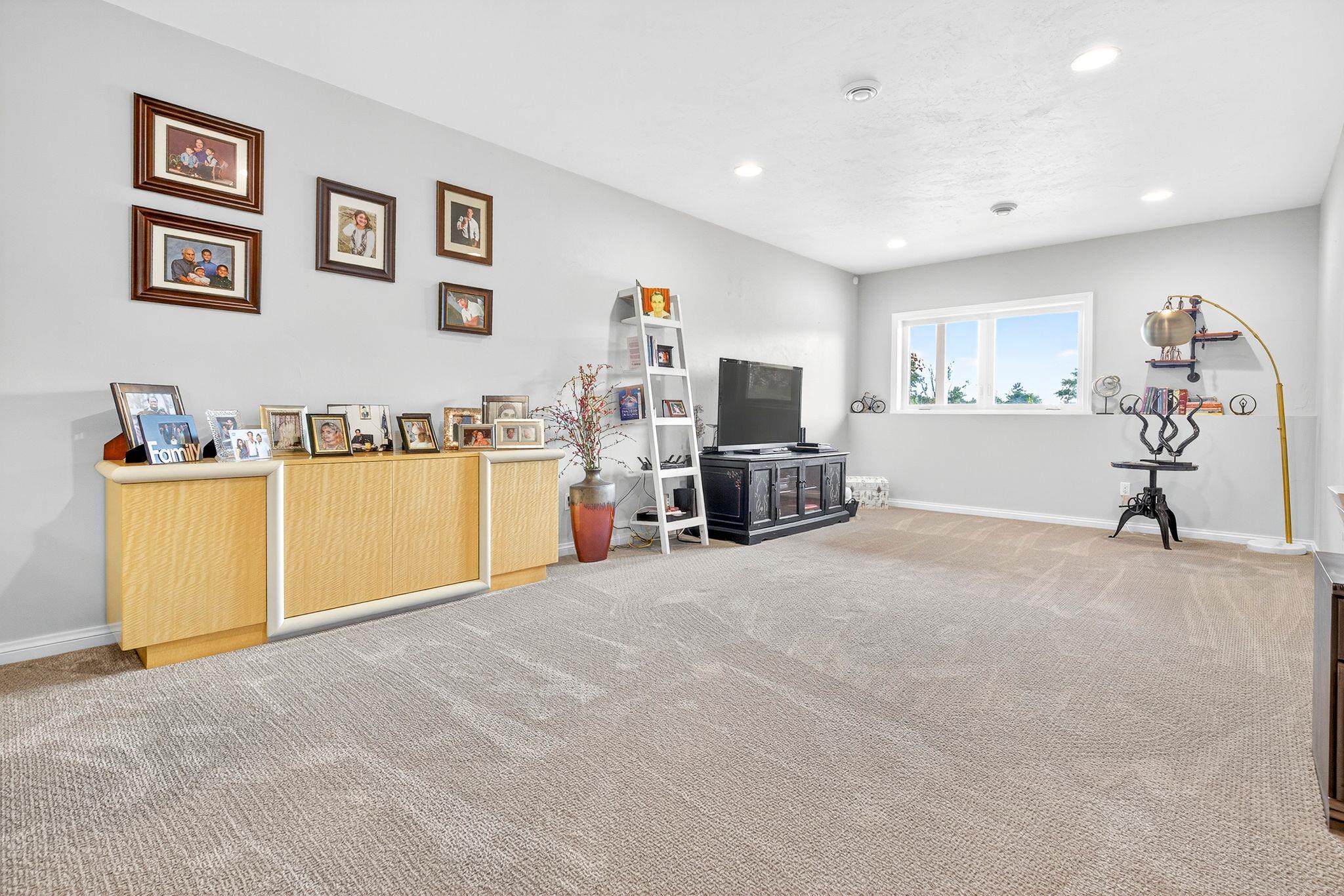 GREENVILLE, Wisconsin, 54942, United States, 4 Bedrooms Bedrooms, ,3 BathroomsBathrooms,Residential,For Sale,1924838