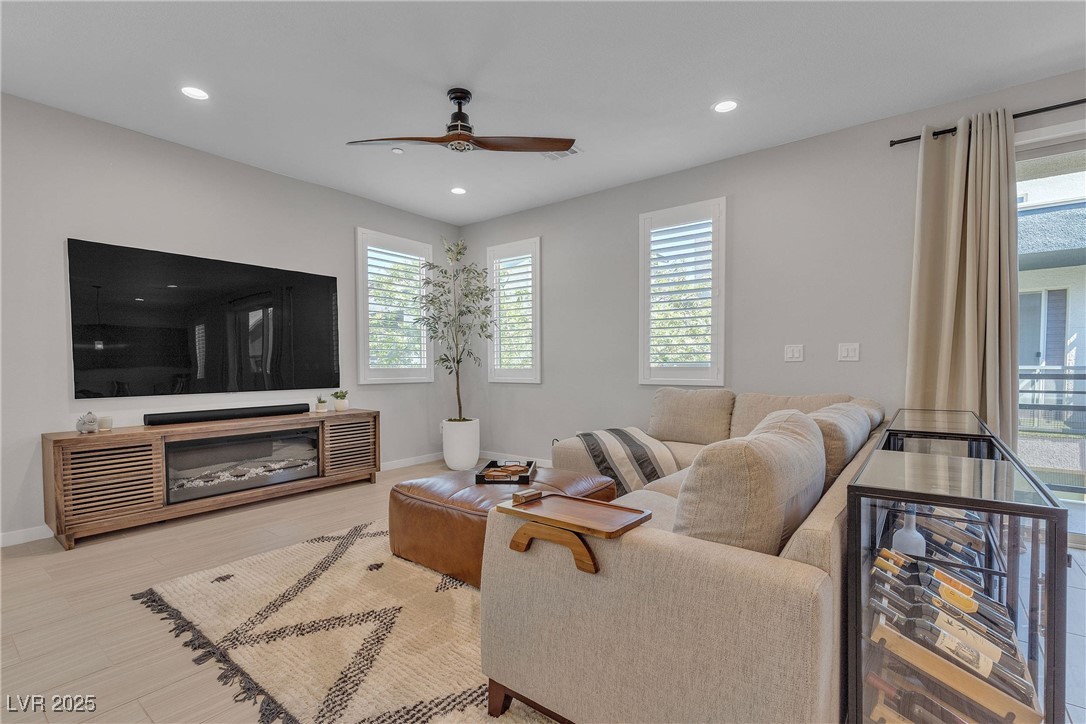 Las Vegas, Nevada, 89135, United States, 2 Bedrooms Bedrooms, ,2 BathroomsBathrooms,Residential,For Sale,1908470