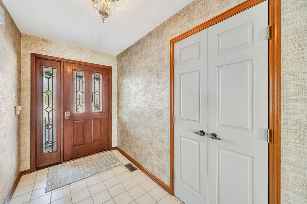 Oxford, Ohio, 45056, United States, 3 Bedrooms Bedrooms, ,3 BathroomsBathrooms,Residential,For Sale,2014049