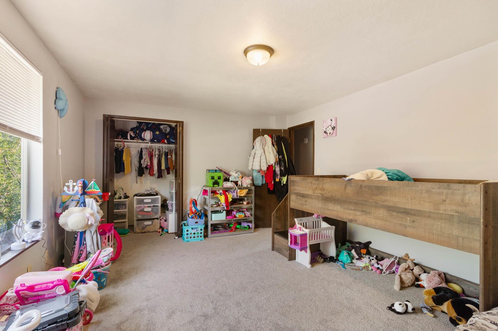 Spokane, Washington, 99218, United States, ,Residential,For Sale,1868872