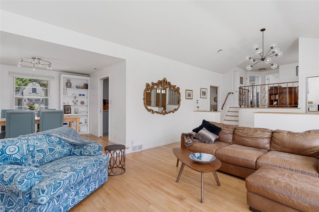 Warwick, Rhode Island, 02886, United States, 4 Bedrooms Bedrooms, ,2 BathroomsBathrooms,Residential,For Sale,1918180