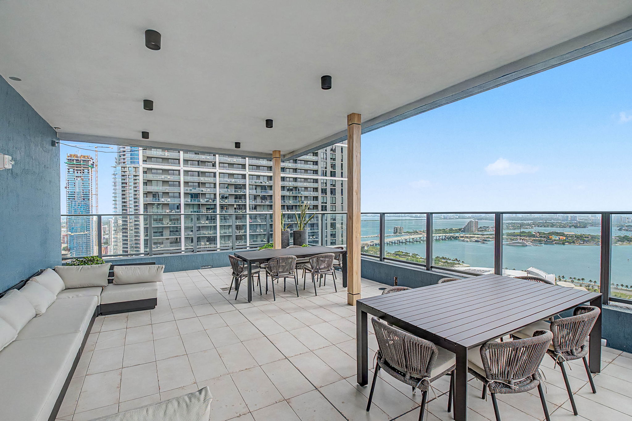  121 NE 25th St, Miami, FL, 33132 - 物件實景