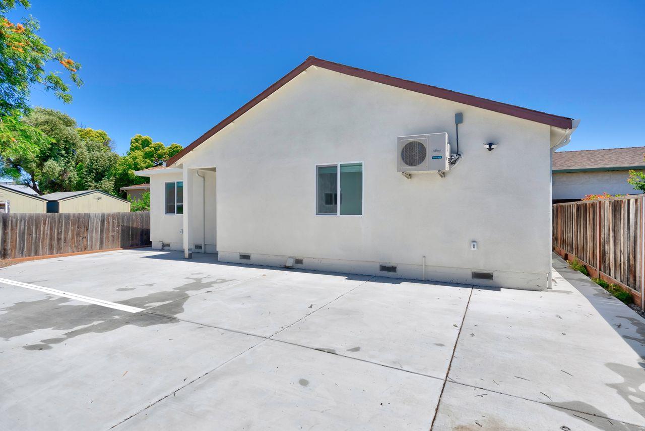 San Jose, California, 95116, United States, 8 Bedrooms Bedrooms, ,4 BathroomsBathrooms,Residential,For Sale,1836715